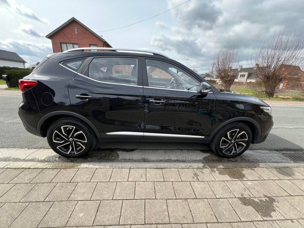 MG ZS 1.0 Luxe (glace) — Pebble Black, Autos, Entretenue par le concessionnaire, 5 portes, 5 places, Particulier