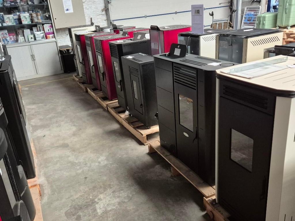 nouveau poêle à granulés jusqu'à -40 %, Enlèvement, Neuf, Gaz, Poêle à granulés