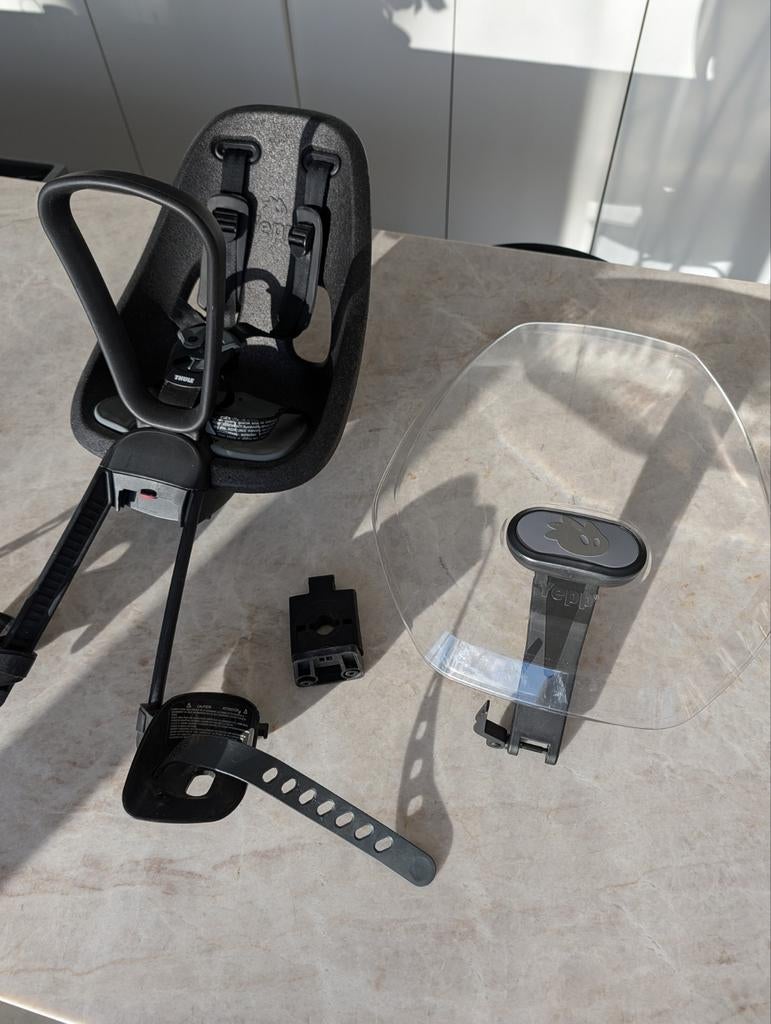 Thule Yepp Mini Voorzitje + Windscherm – In goede staat!, Fietsen en Brommers, Fietsaccessoires | Fietsstoeltjes, Ophalen, Yepp (Thule)