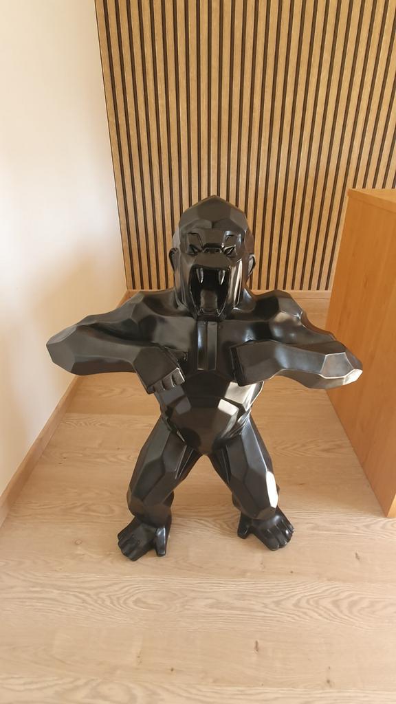 Statue de gorille en résine