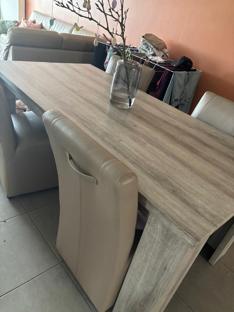 Eettafel met 4 stoelen, Huis en Inrichting, Tafels | Eettafels, Ophalen, 100 tot 150 cm, Zo goed als nieuw, 150 tot 200 cm