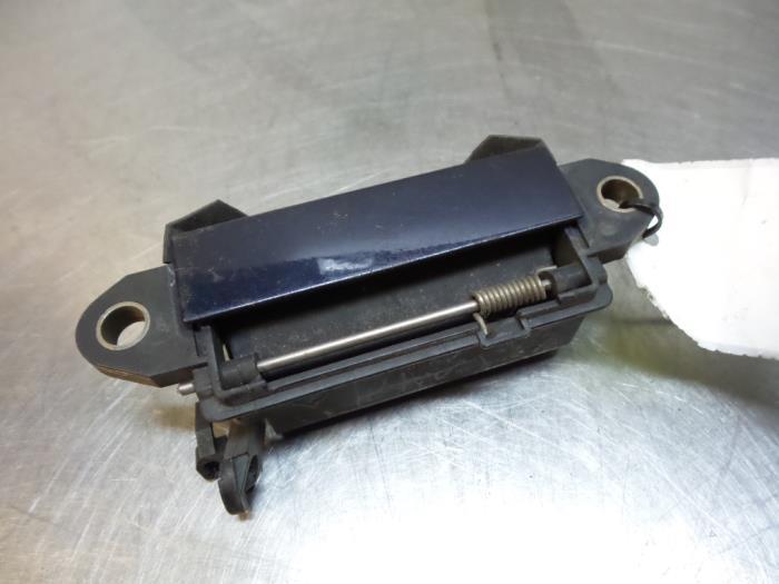 Poignée portière 4portes arrière gauche d'un Audi A8 (A8, -, Audi, Utilisé, -