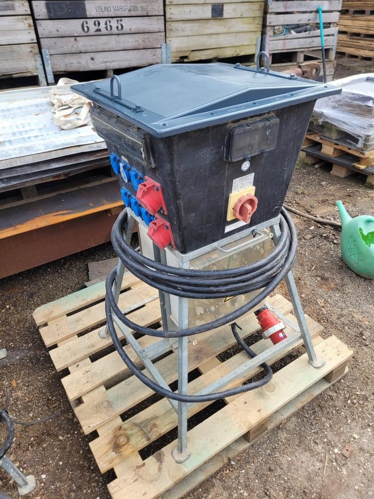 Alimentation électrique pour construction de boîte de distri, Bricolage & Construction, Enlèvement