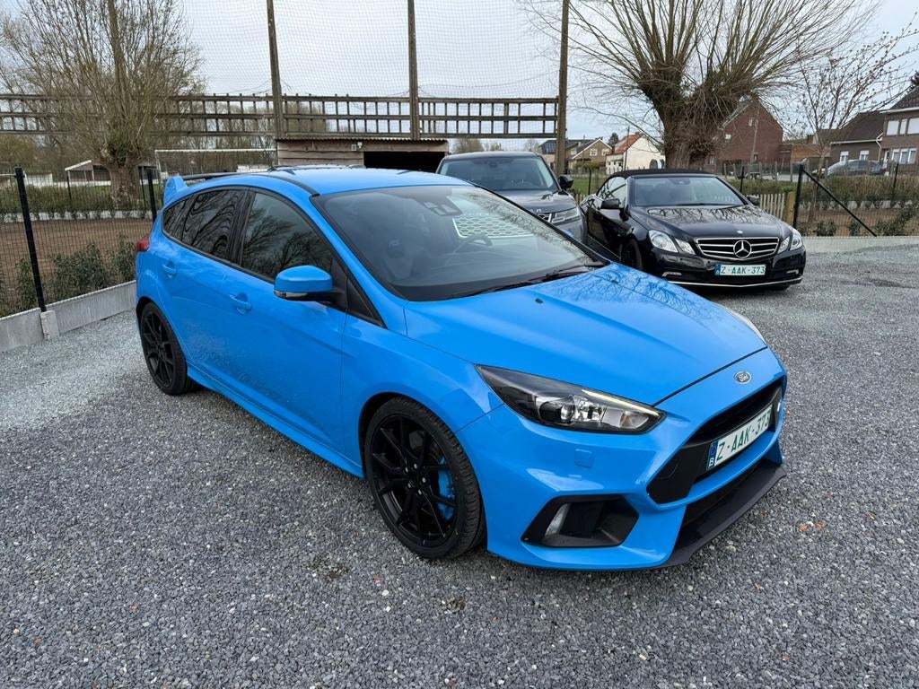 Ford focus Rs Mk3 reeds blanco gvv, Auto's, Ford, Focus, https://public.car-pass.be/vhr/b95f0da8-5694-41f3-b5d8-700f20fd5afa, Leder en Stof
