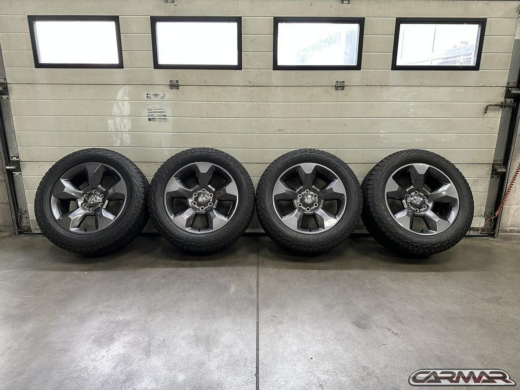 VERKOCHT  20" Originele Dodge Ram wielen | Falken Wildpeak |, Gebruikt, -, 275 mm, -