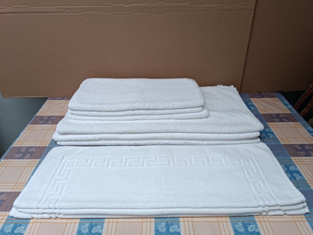 Handdoek - Badhanddoek - Handdoeken - De Witte Lietaer, Enlèvement ou Envoi, Comme neuf, Blanc, Serviette