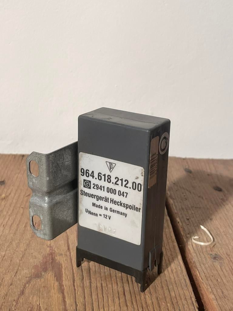 porsche 964 electrische spoiler stuurdoos, Ophalen, Porsche