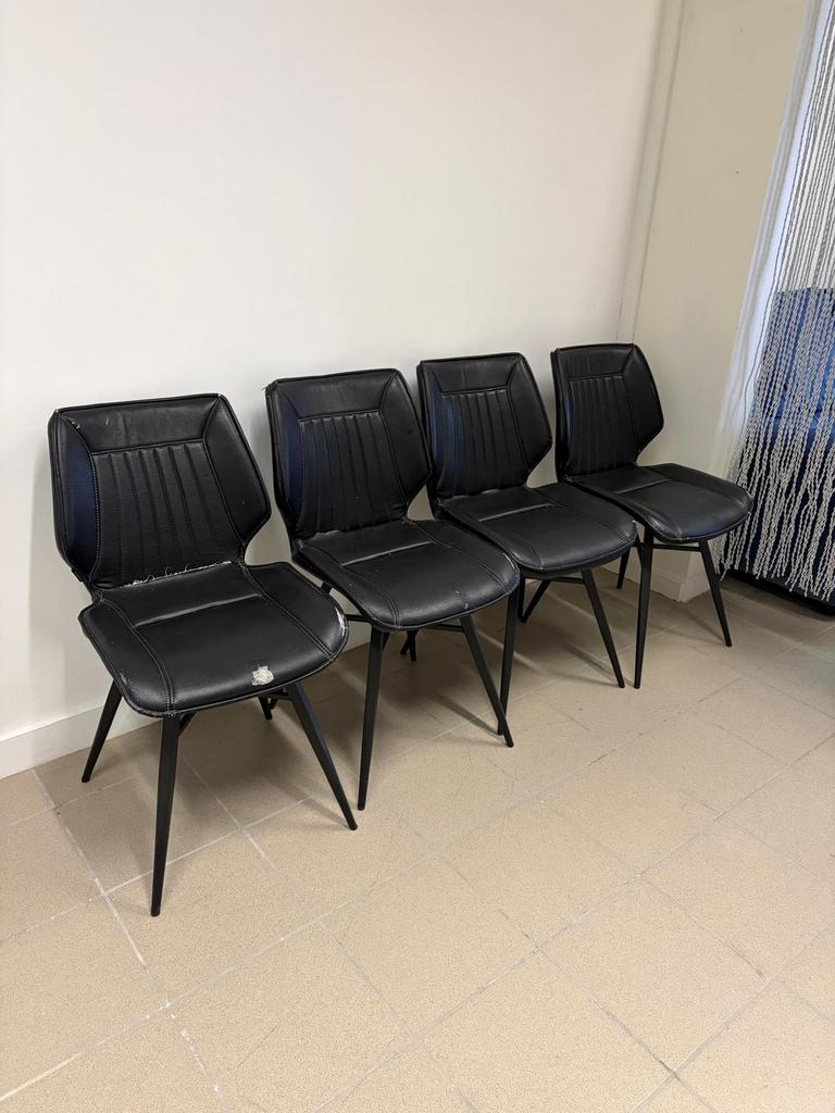 4 stoelen, Enlèvement, Comme neuf