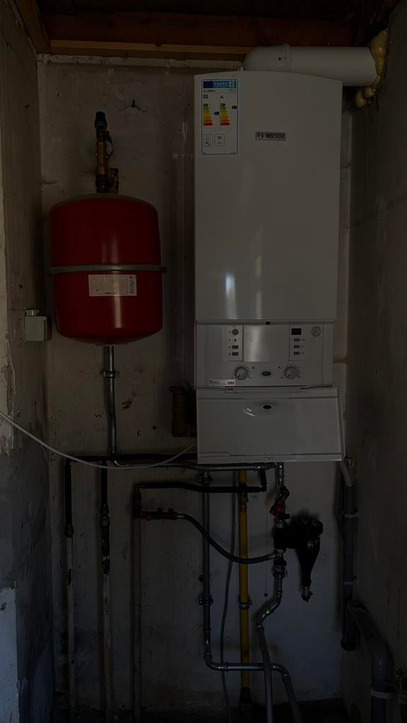 Bosch Condens3000 W ZWB28-3CE23 CV-ketel+expansievat+leiding, Enlèvement, Comme neuf