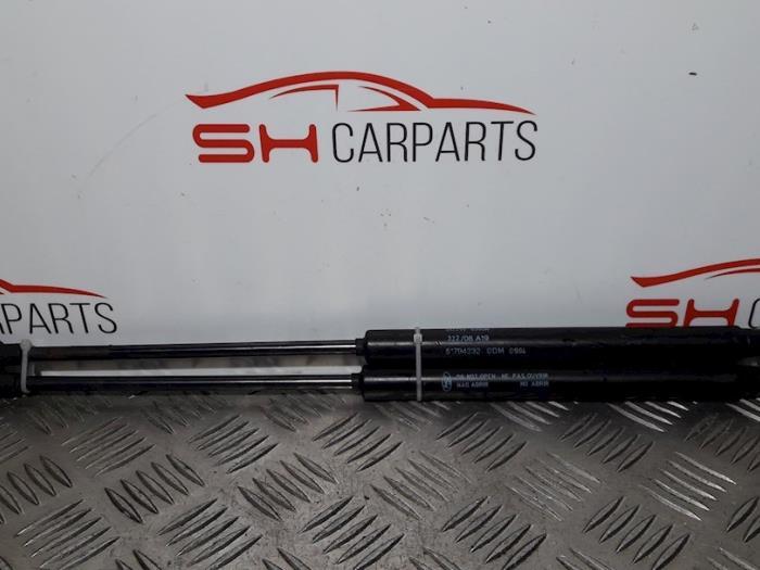 Set Gasdempers Achterklep van een Ford KA, Gebruikt, -, -, Ophalen of Verzenden