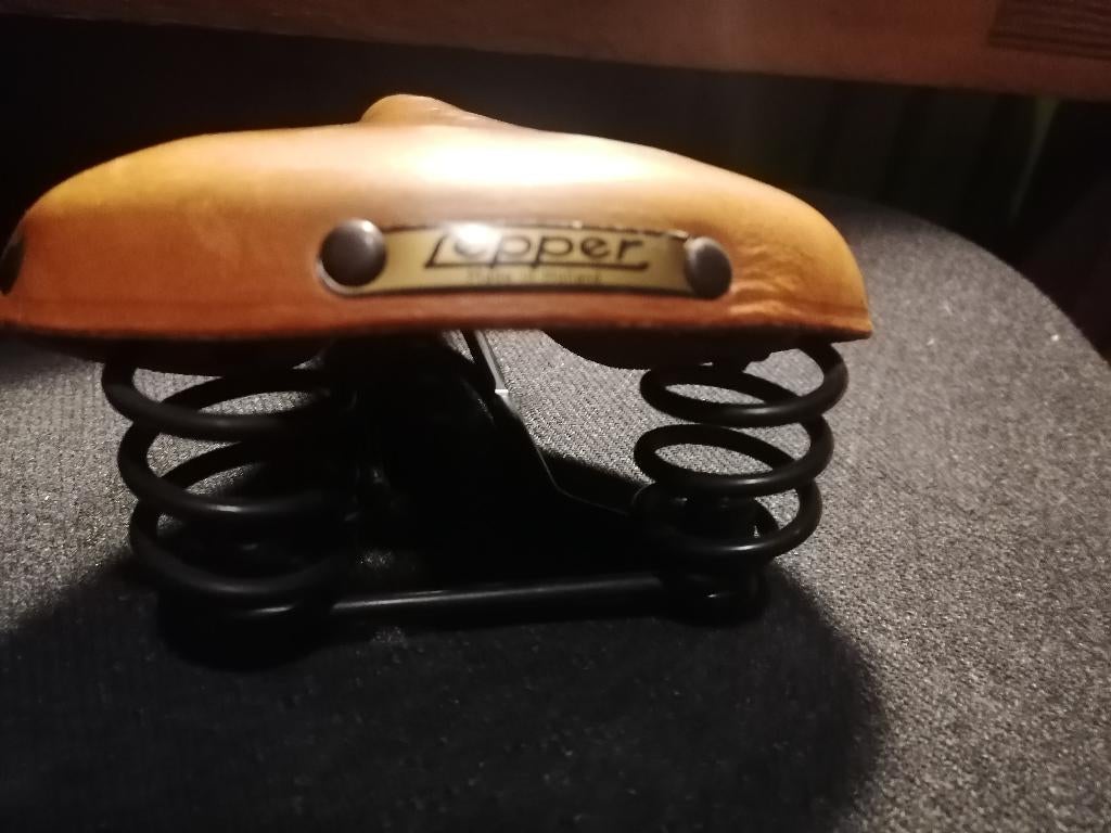 lepper fietszadel, Fietsen en Brommers, Ophalen, Zo goed als nieuw, Algemeen, Zadel