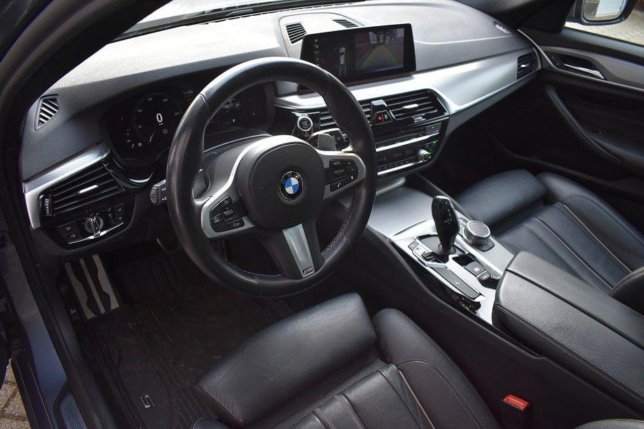 BMW 520 Touring High M Sport /Panodak / tm 2027 service incl, Auto's, BMW, Automaat, 140 g/km, Parkeersensor, Bedrijf