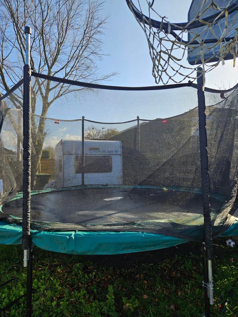 Trampoline Berg goede staat, Ophalen