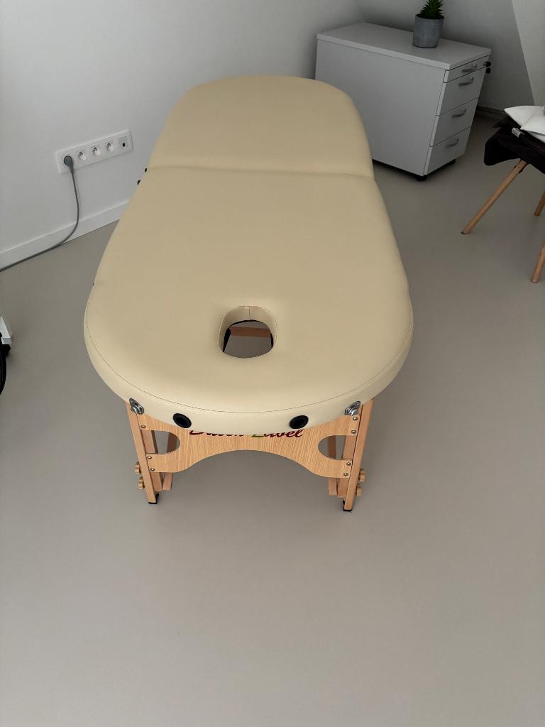Behandeltafel, Sport en Fitness, Massageproducten, Zo goed als nieuw, Massagetafel, Ophalen