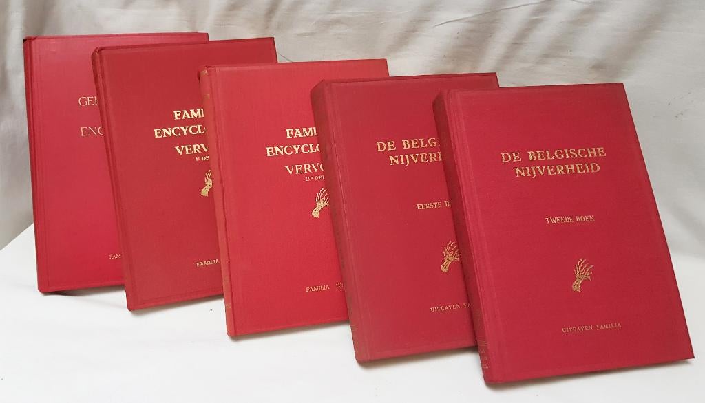 Familia - Encyclopédie - album de coupures - 5 volumes., Enlèvement ou Envoi, Comme neuf, Diverse auteurs