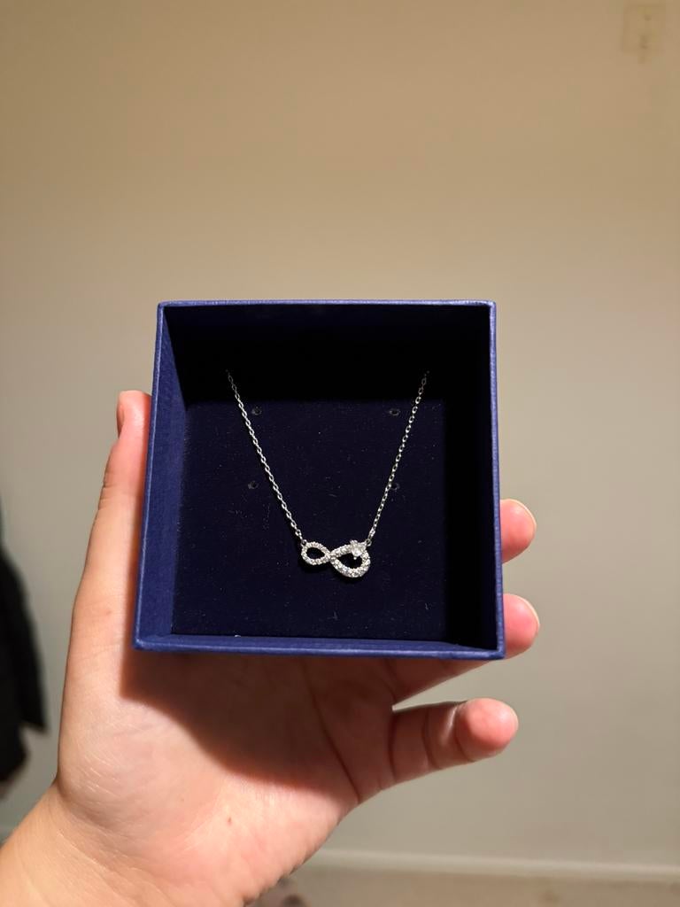 Swarovski kristal ketting – elegante hanger nieuw!, Handtassen en Accessoires, Kettingen, Ophalen of Verzenden, Zo goed als nieuw