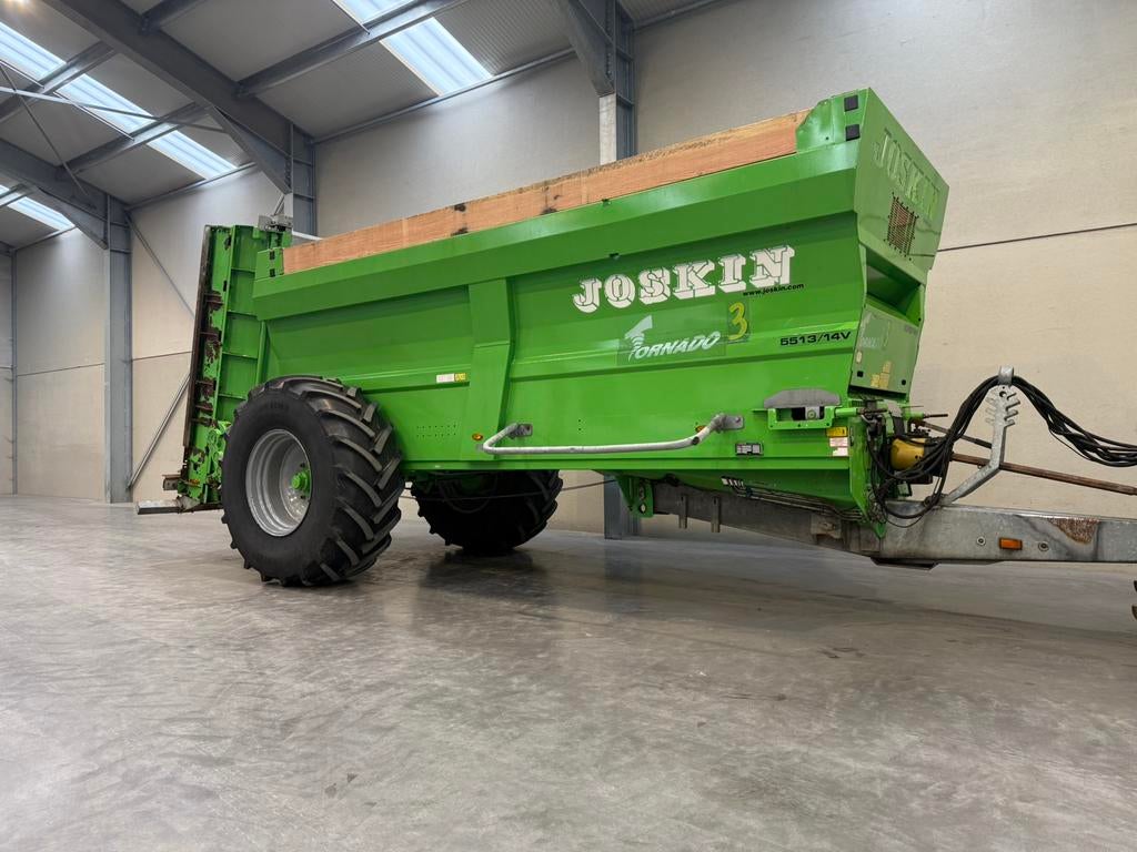 Mestwagen mestkar joskin, Ophalen