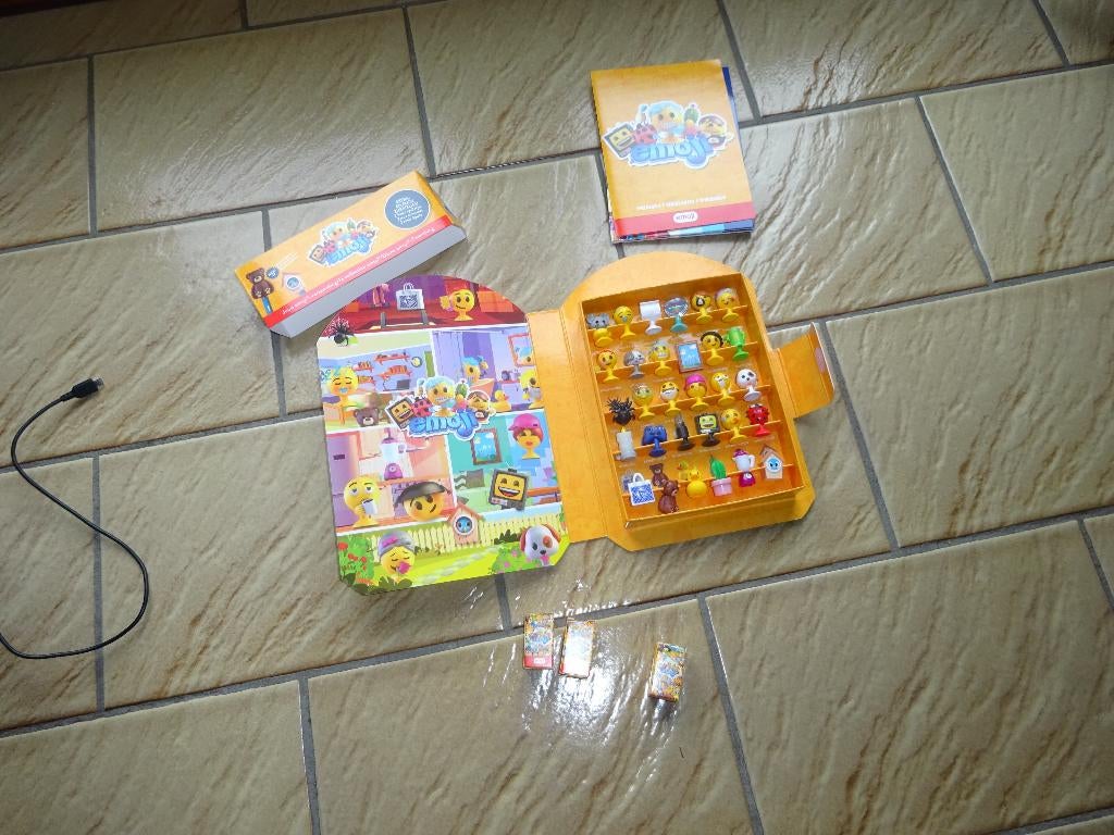 Emojis Aldi neufs dans leur boîte, Collections, Actions de supermarché, Aldi, Enlèvement ou Envoi