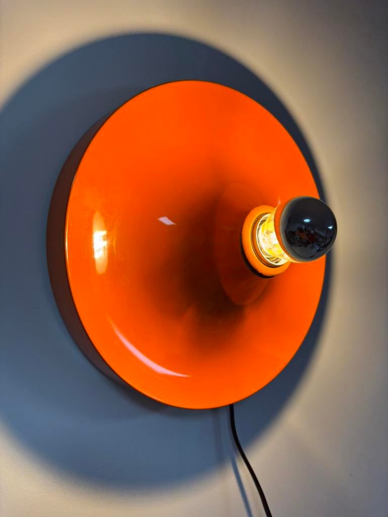 oranje wandlamp stijl les Arcs  Charlotte Perriand, jaren 70, Ophalen of Verzenden, Zo goed als nieuw