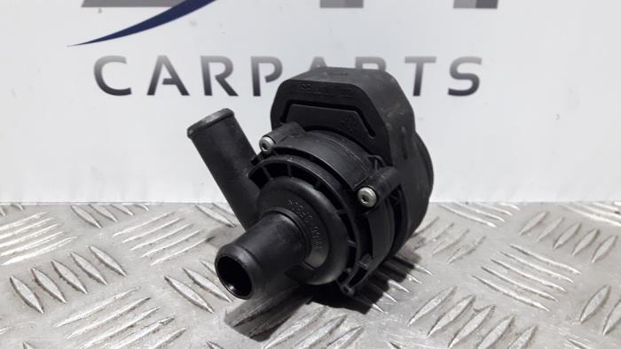 Extra waterpomp van een Mercedes C-Klasse, Gebruikt, -, Ophalen of Verzenden, -