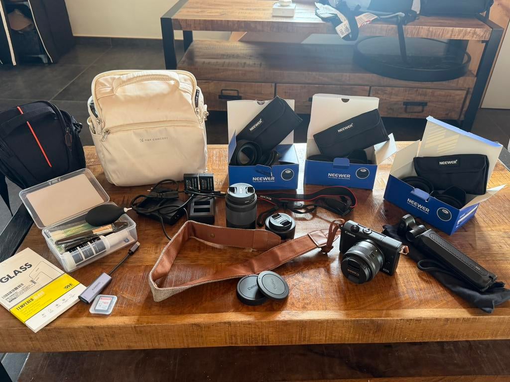 Canon M200 + 2 lenzen + volledig pakket (klaar voor gebruik), Ophalen of Verzenden, Canon