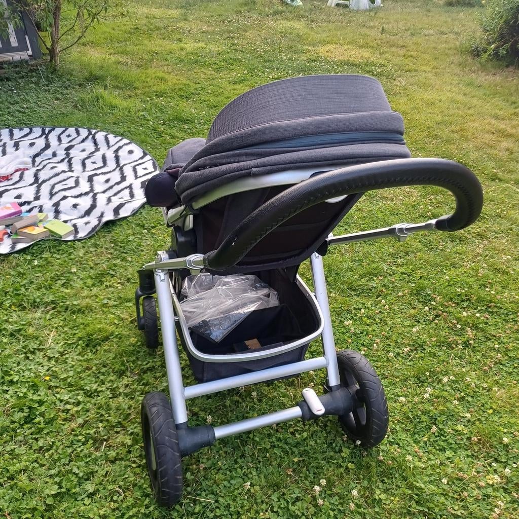 Poussette nuna, Enfants & Bébés, Enlèvement