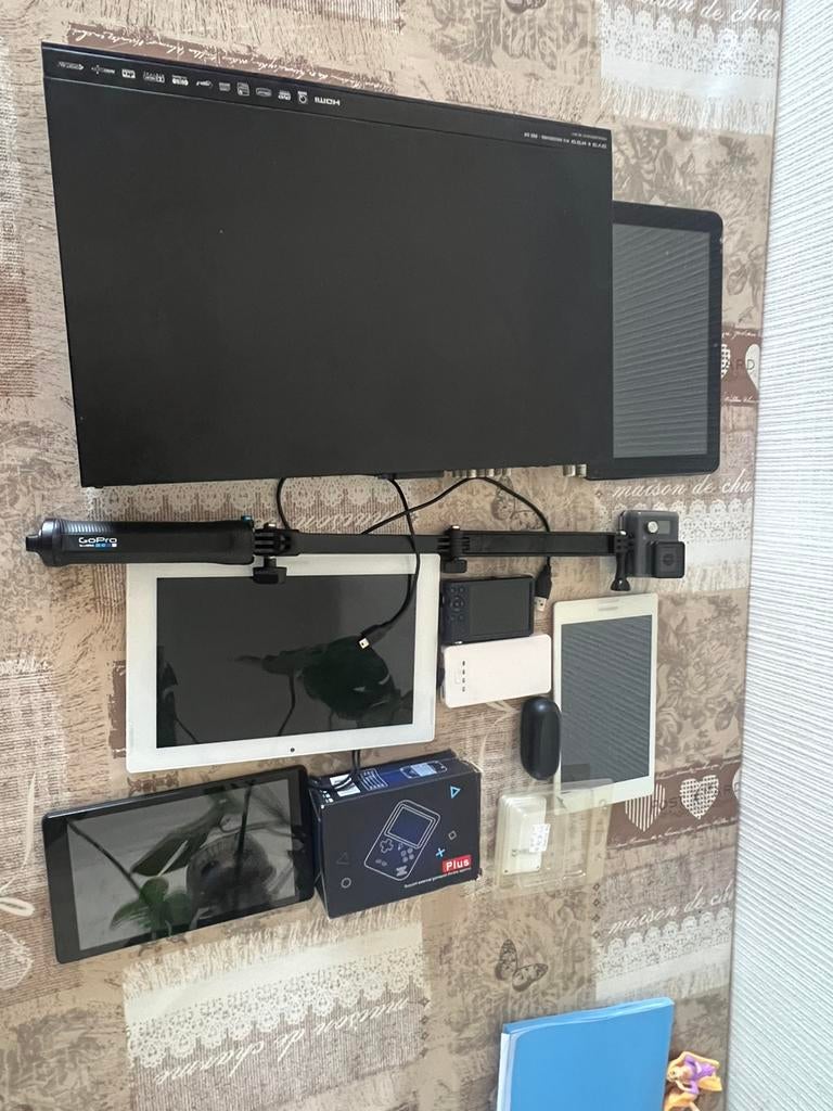 Elektronica lot – tablets, gameconsole(400 games)action cam, Hobby en Vrije tijd, Elektronica-componenten, Zo goed als nieuw, Ophalen
