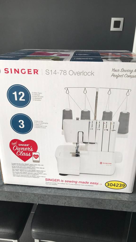 Overlock machine Singer, Hobby & Loisirs créatifs, Enlèvement, Neuf, Surjeteuse, Singer