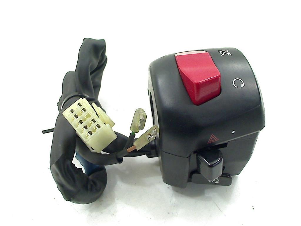 COMMUTATEUR DROIT YP 400 MAJESTY 2009-2014 (YP400 SH06), Motos, Dhr. S. di Majo, Utilisé, Info@cama-motorparts.nl, P.J. Troelstraweg 8 8
3144 CX  MAASSLUIS, NL