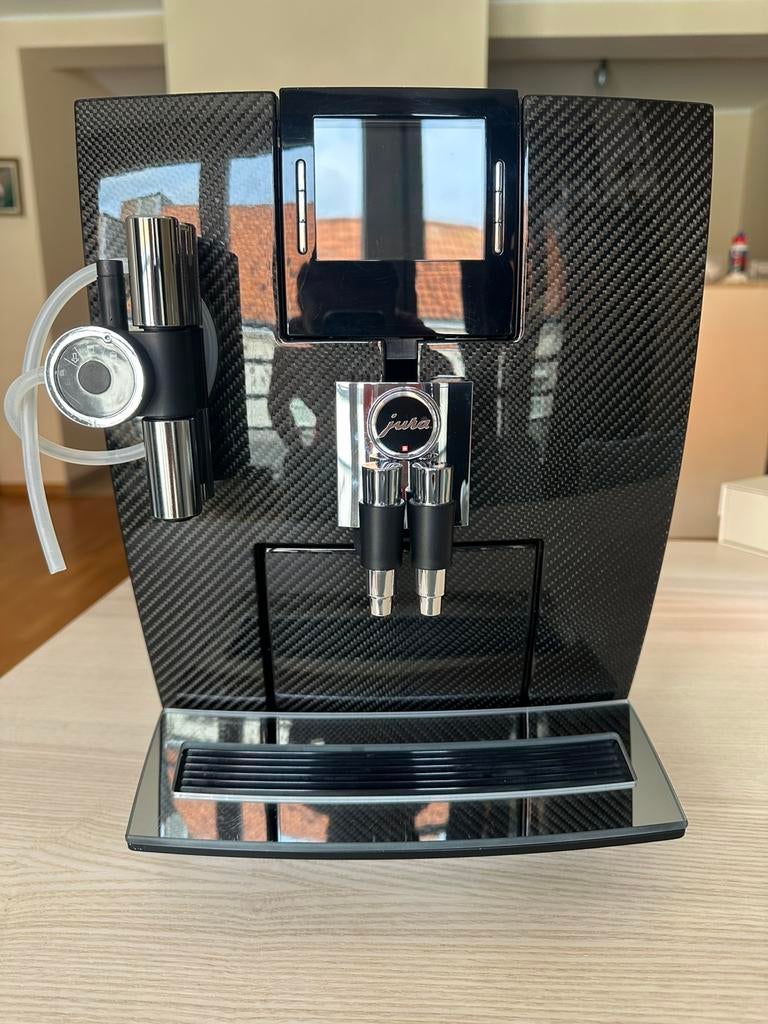Jura J95 Carbon - en parfait état, Electroménager, Enlèvement, Comme neuf, Cafetière