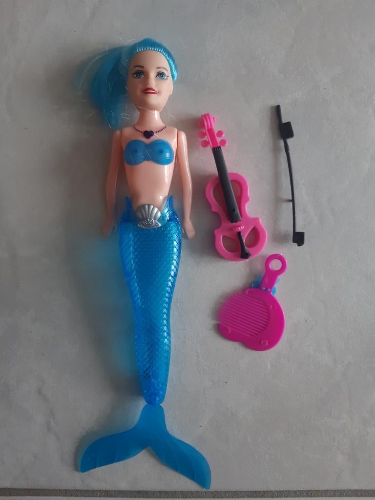 Pop zeemeermin met accessoires, Kinderen en Baby's, Speelgoed | Poppen, Ophalen of Verzenden, Zo goed als nieuw