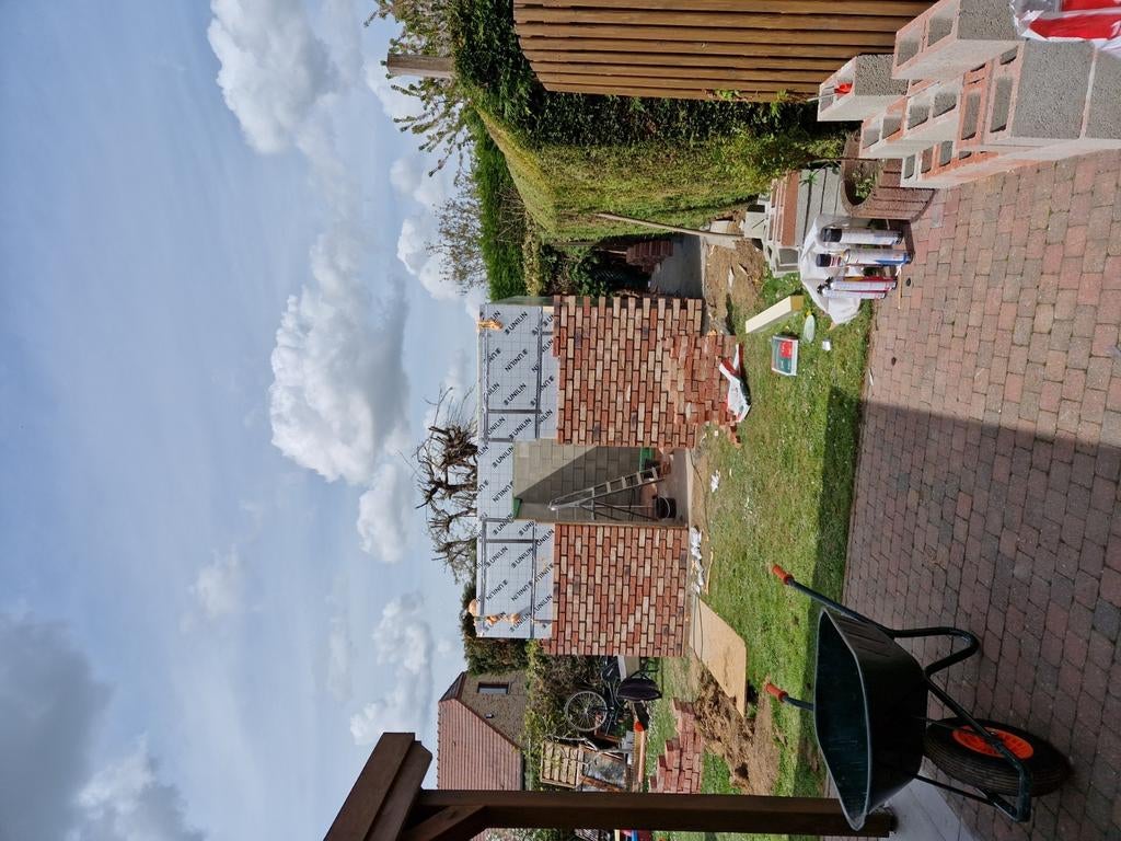 MAÇON PROFESSIONNEL, Diensten en Vakmensen, Klusjesman en Klusbedrijf