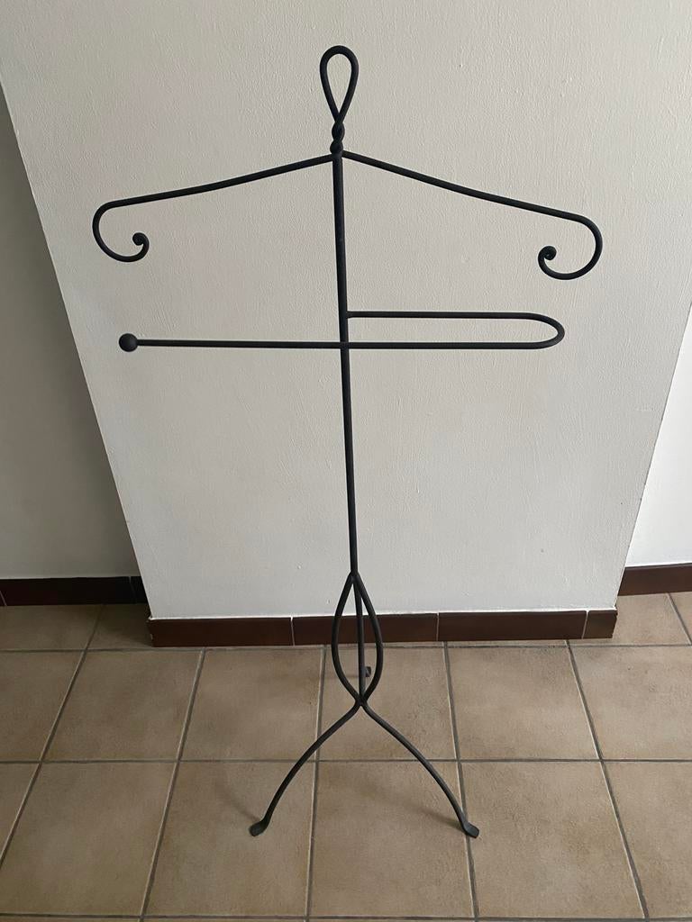 Valet de chambre en fer forgé, Enlèvement, Comme neuf, Autres matériaux, Portemanteau sur pied
