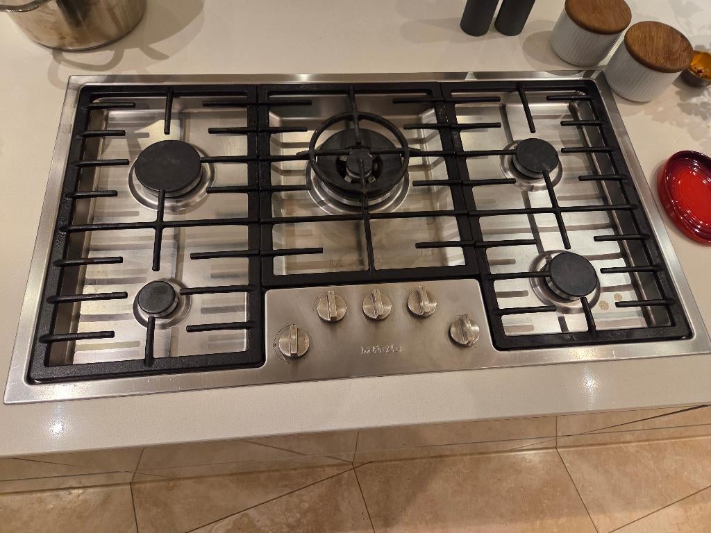 Miele inbouwgasfornuis, 5 branders, Elektronische apparatuur, Fornuizen, Ophalen, Zo goed als nieuw, Inbouw, Gas