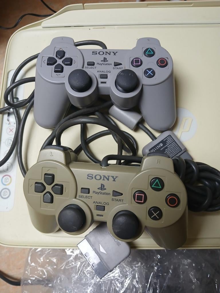 Manettes ps1 compatible avec ps2, Consoles de jeu & Jeux vidéo, Consoles de jeu | Sony PlayStation 2, Enlèvement ou Envoi, Utilisé