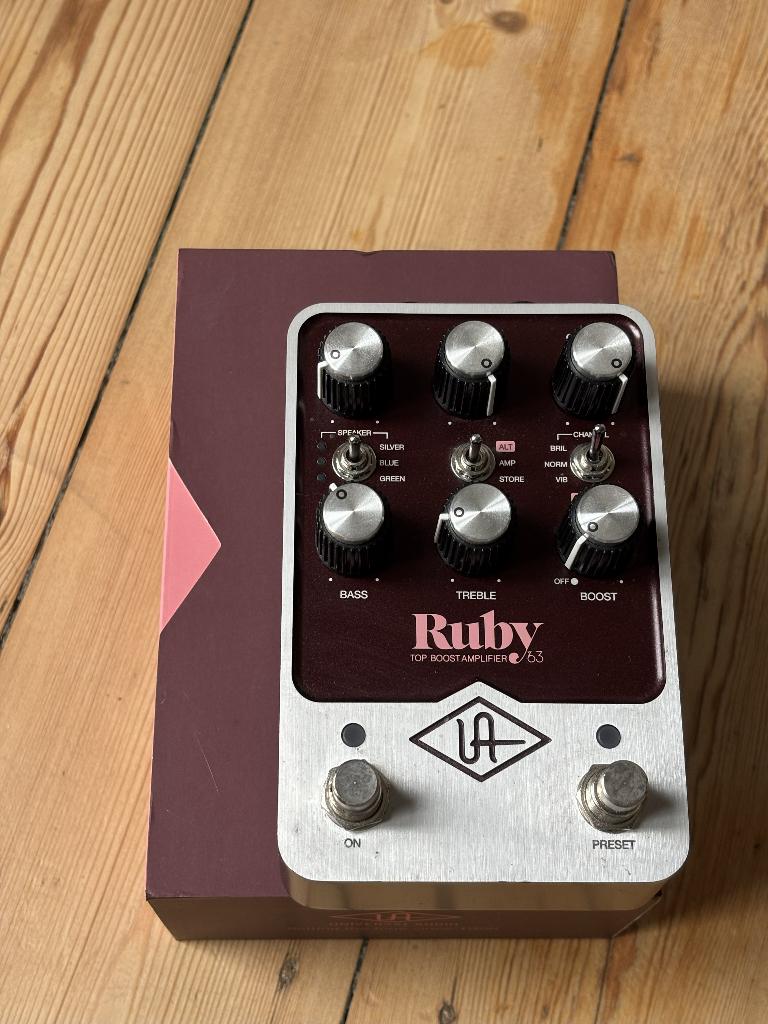 Universal Audio Ruby '63 Top Boost Amplifier (UAFX), Muziek en Instrumenten, Ophalen of Verzenden, Zo goed als nieuw, Distortion, Overdrive of Fuzz