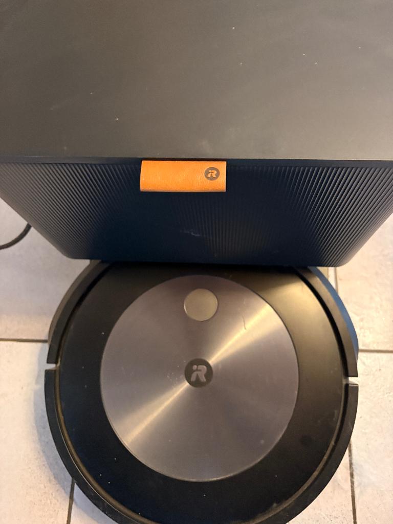 Roomba j7+, Elektronische apparatuur, Stofzuigers, Ophalen, Gebruikt, Stofzak, Robotstofzuiger