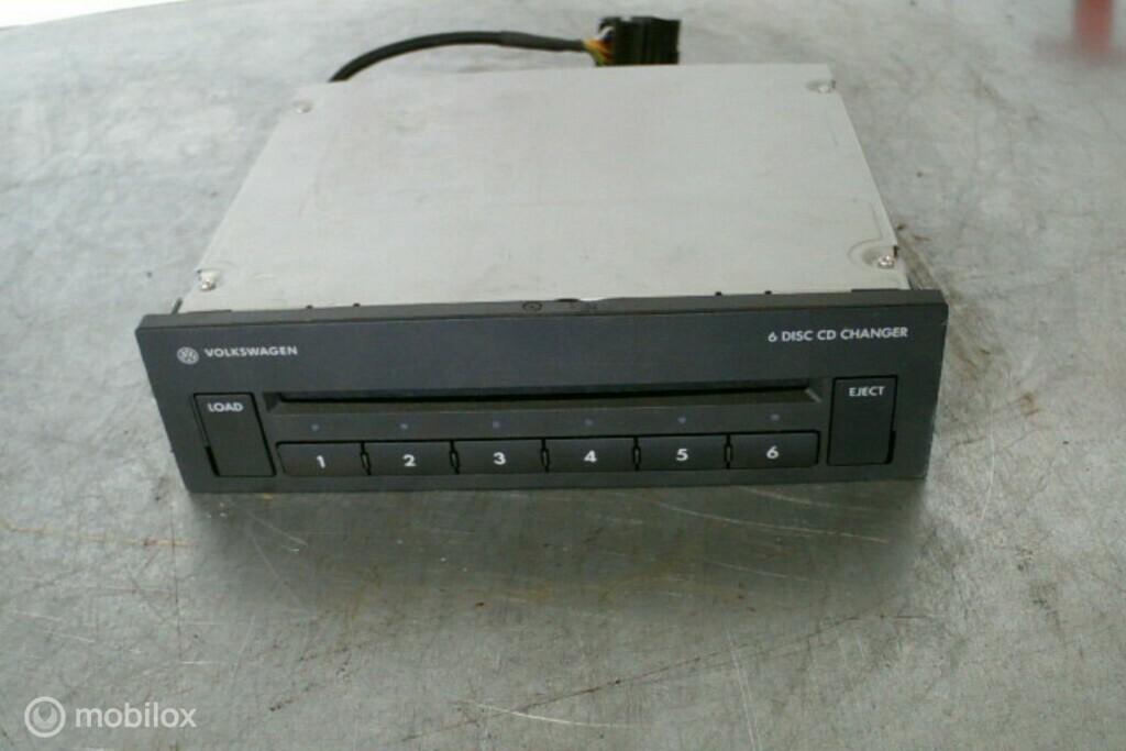 CD wisselaar ​​1K0035110A​ ​​Volkswagen Golf V ('03-'08), Ophalen of Verzenden, Gebruikt, Volkswagen