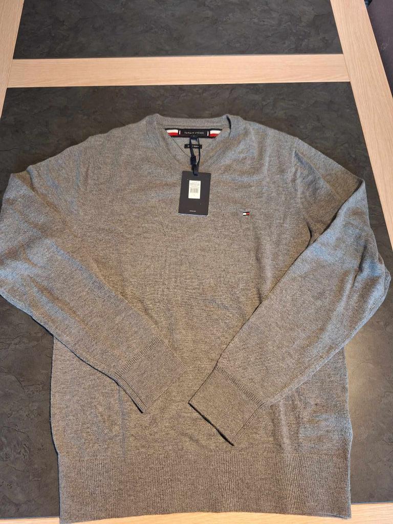 pull pour homme 'Tommy Hilfiger' mt S (nouveau), Neuf, Gris, Enlèvement ou Envoi, Tommy hilfiger