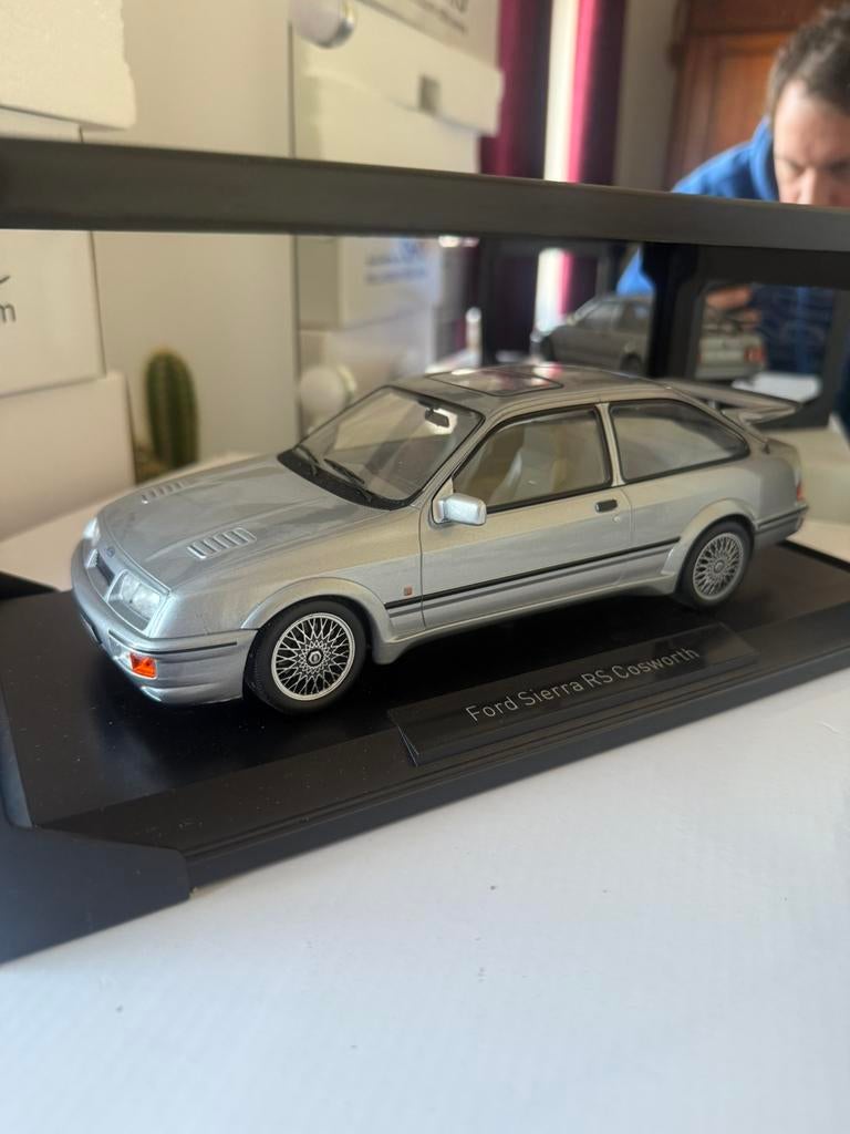 Norev 1/18 ford sierra rs cosworth, Ophalen, Zo goed als nieuw, Norev
