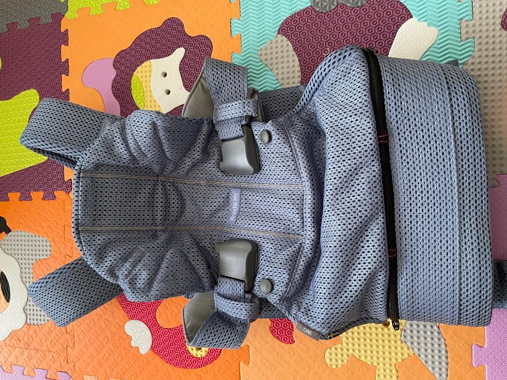 Porte bébé Babybjörn one air mess 3D bleu, Enfants & Bébés, Enlèvement