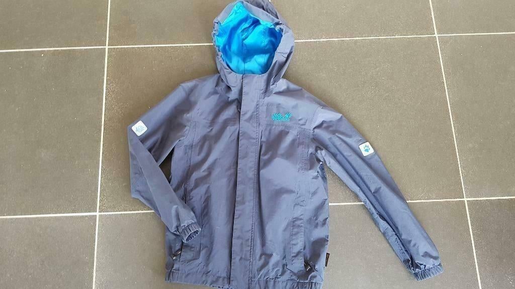blauwe regenjas Jack Wolfskin maat 152, Enlèvement ou Envoi, Utilisé, Imperméable, Kinderen