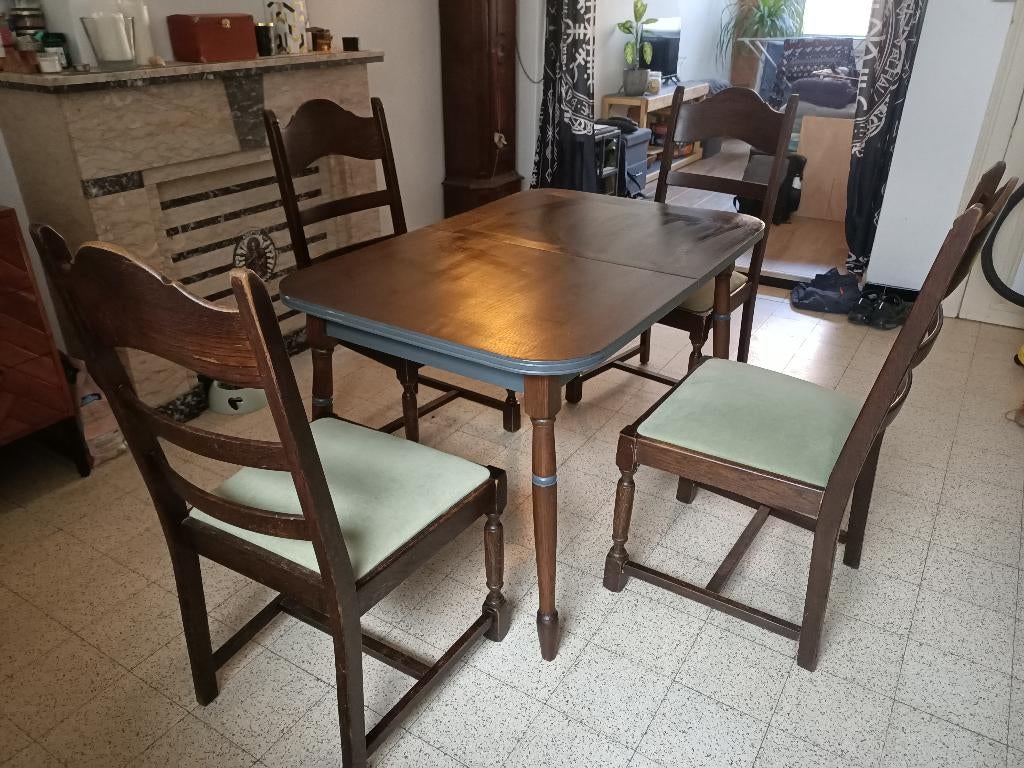 Table + 4 chaises, 100 à 150 cm, Cinq personnes ou plus, Pin, Enlèvement