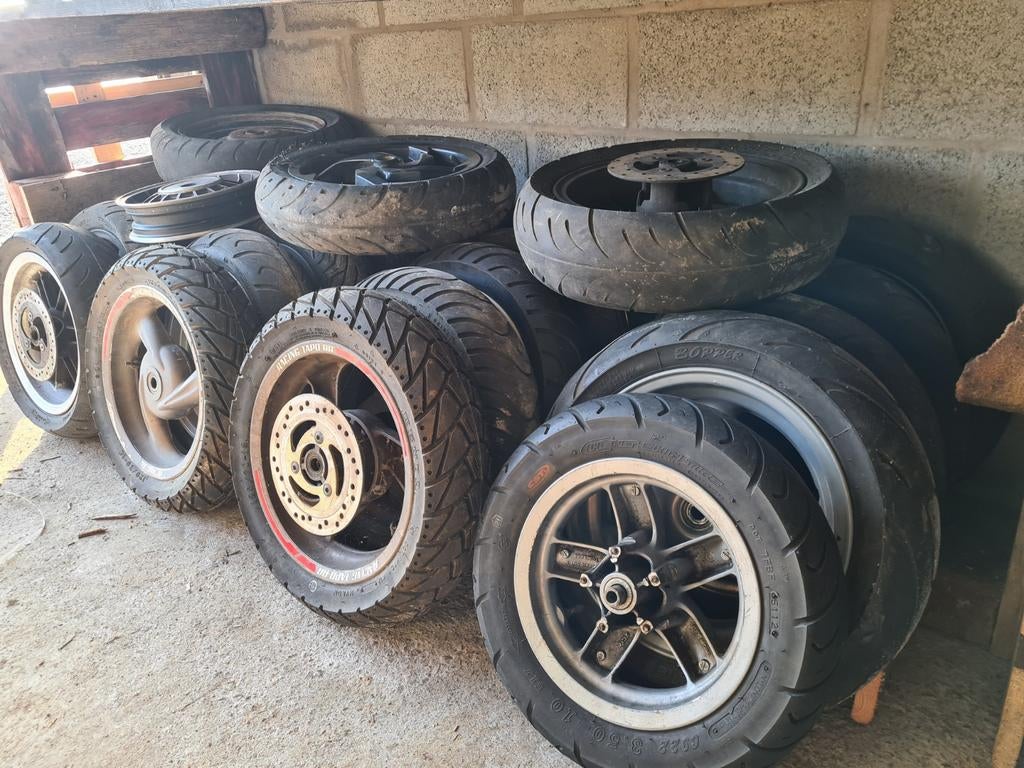 Pneus de scooter 50cc tous modèles et marques à prix spot, Enlèvement ou Envoi