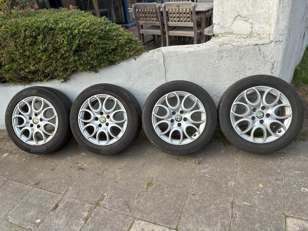 Alfa Romeo Giulietta  16 inch velgen + Michelin Banden, Ophalen, Gebruikt, 16 inch, Banden en Velgen