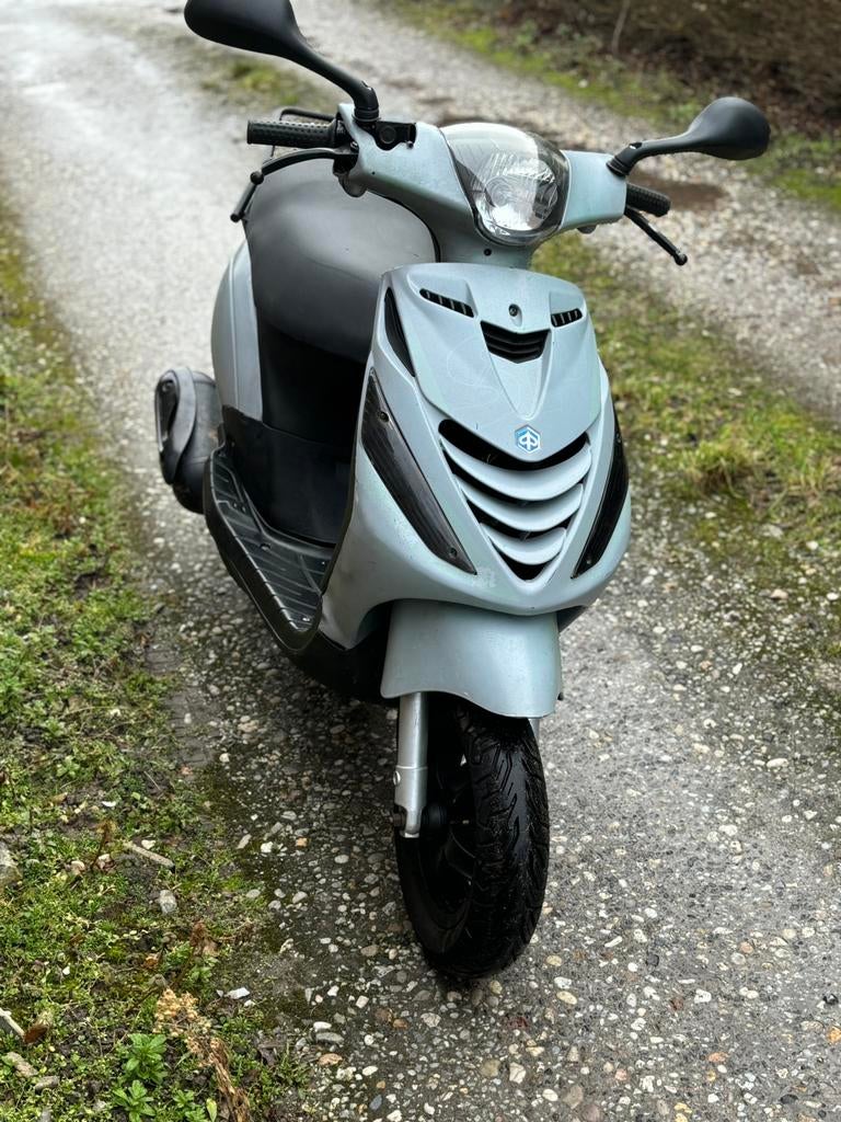 Piaggio zip 80 cc veel nieuwe onderdelen, Motoren, Ophalen