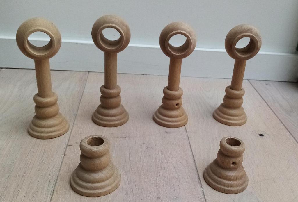 Attaches tringle en bois hêtre massif impeccable, Maison & Meubles, Ameublement | Rideaux & Stores à lamelles, Neuf, Moins de 100 cm