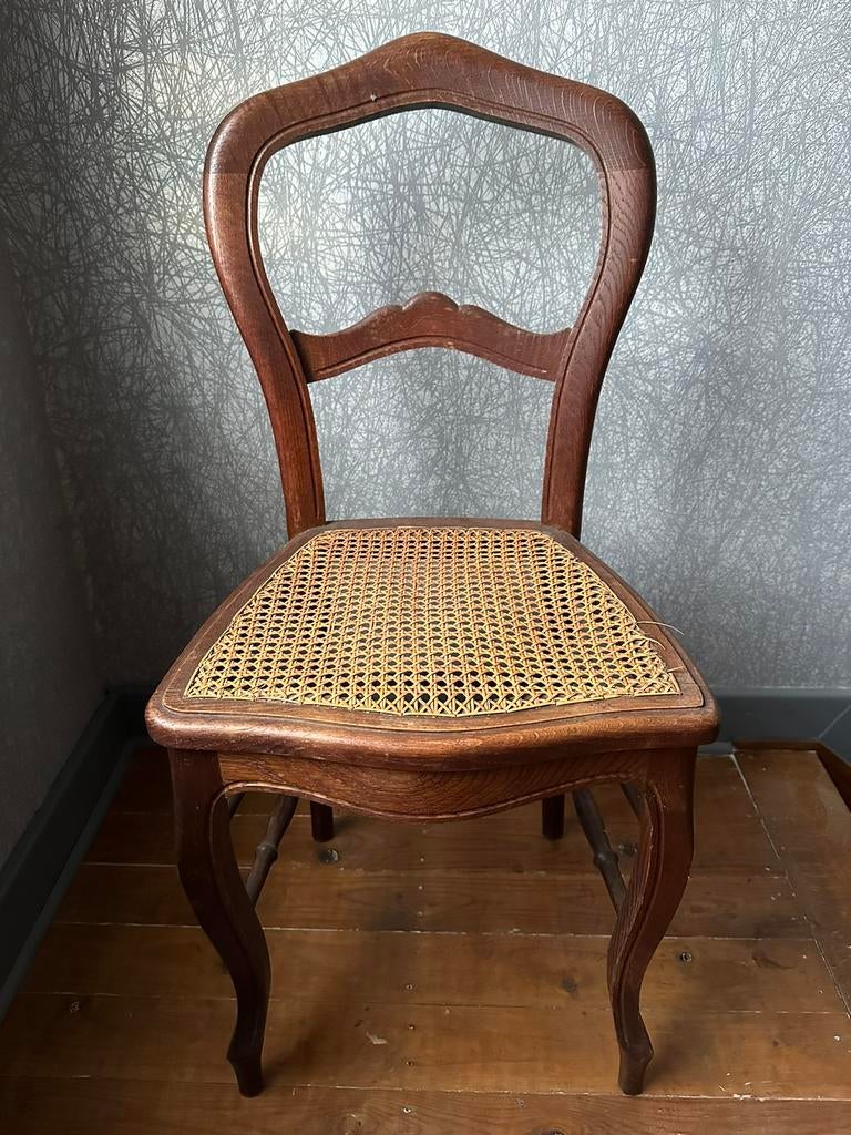 Ancienne chaise cannée, Enlèvement