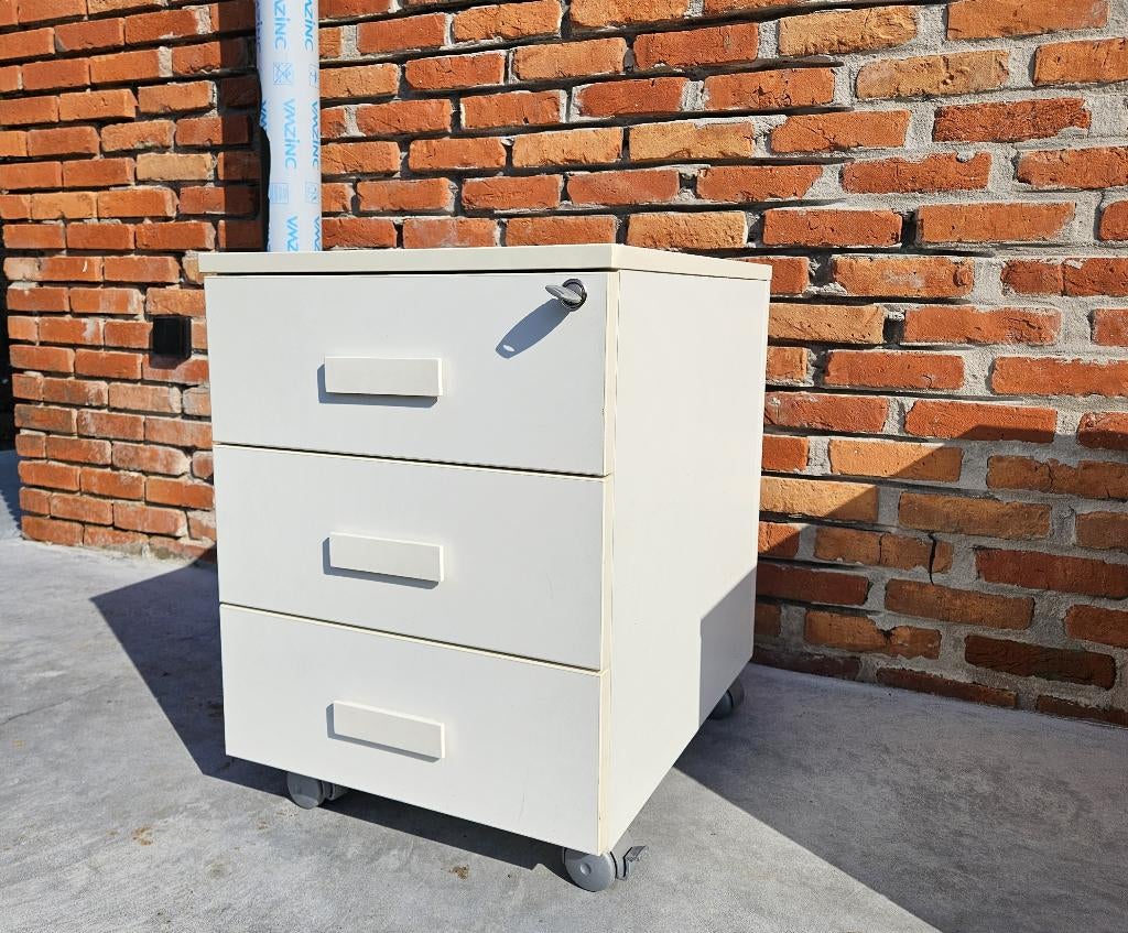 Ladeblok op wielen met slot, Ophalen, Gebruikt, Met slot, Minder dan 100 cm