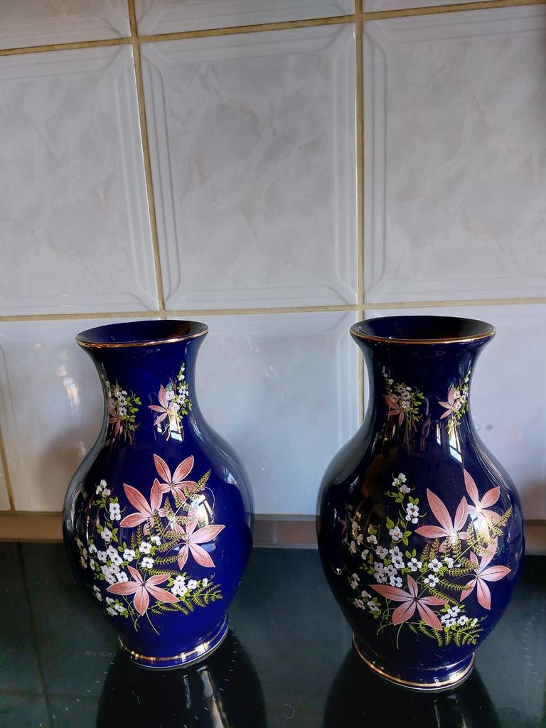 Vases deux pièces Une pièce bleue, une pièce noire la pièce, Antiquités & Art, Enlèvement